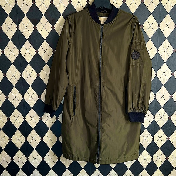 Michael Kors Olive Green Trench Coat - Quilted Lining, Women's Medium, Classic - Picture 4 of 6